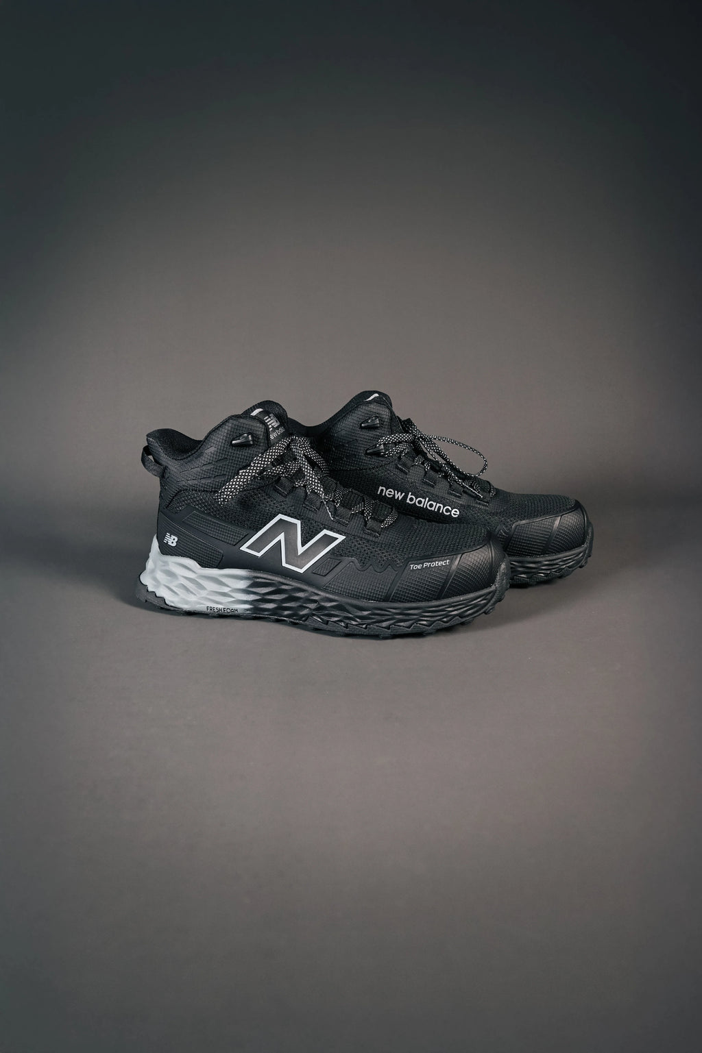 New Balance Cremorne Mid Safety boots S3L, black / grey (9)