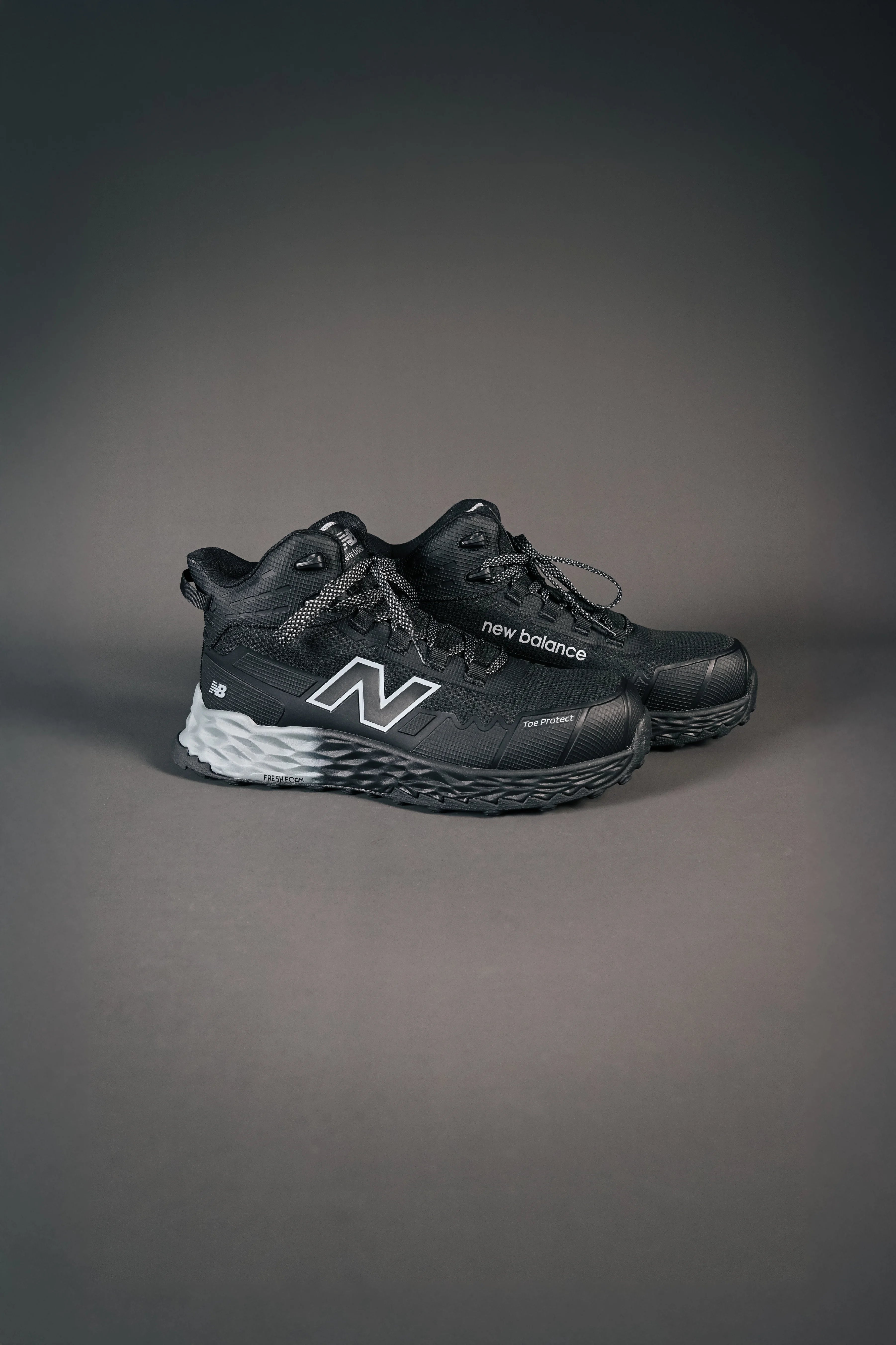 New Balance Cremorne Mid Safety boots S3L, black / grey (9)