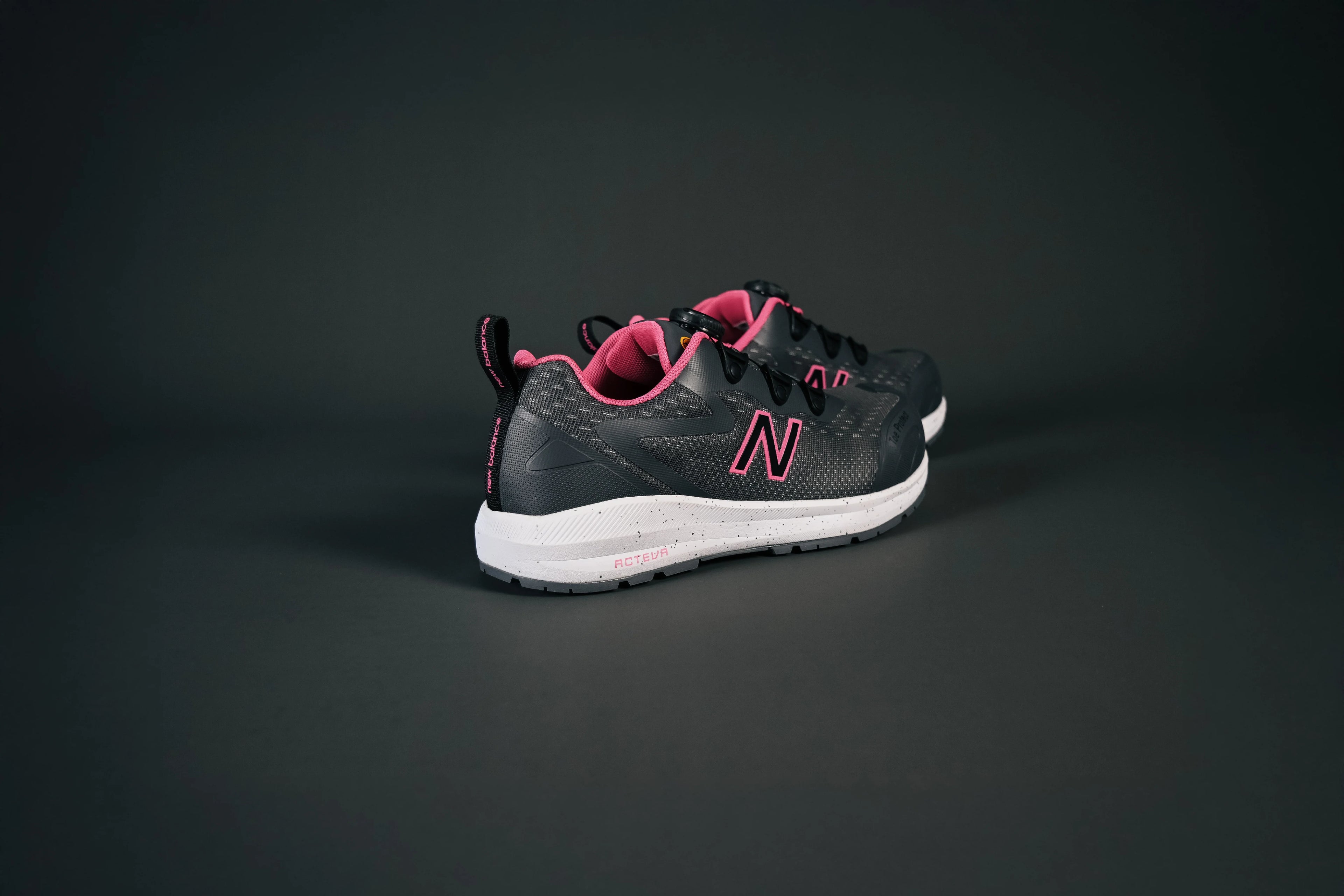 New Balance Logic Boa Womens Safety shoes S1 P, grey / pink (7)