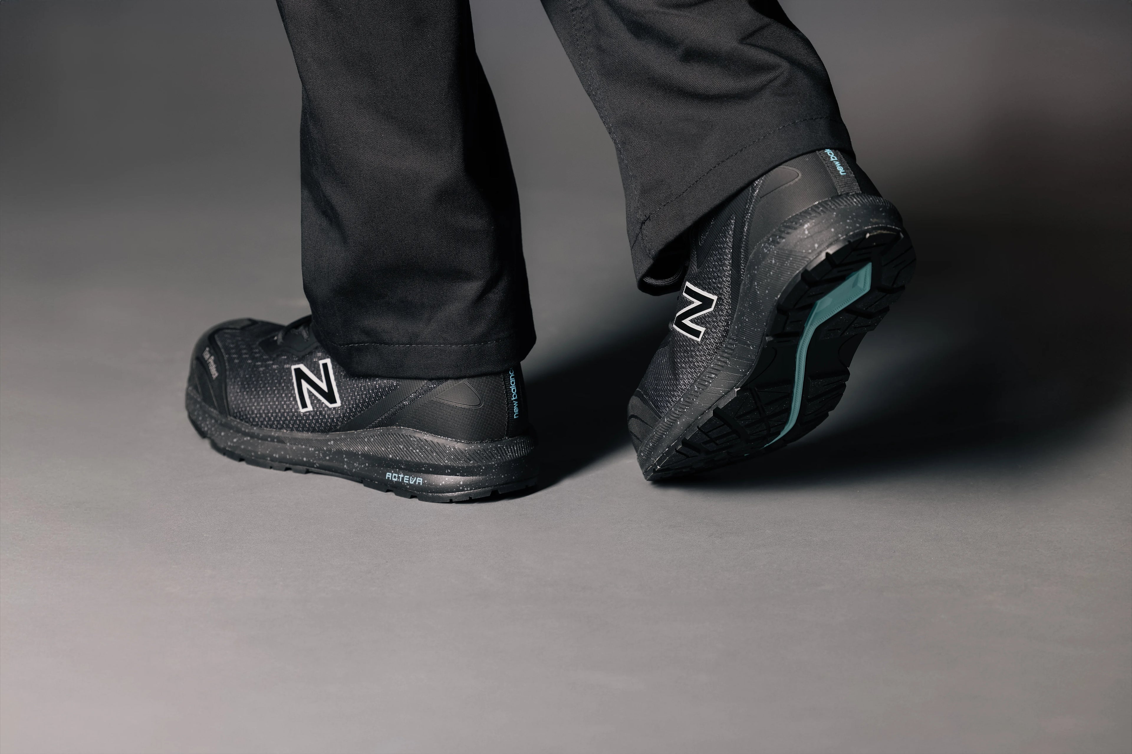 New Balance Logic Womens Safety Shoes S1 PL HRO SR FO Black/blue (10)