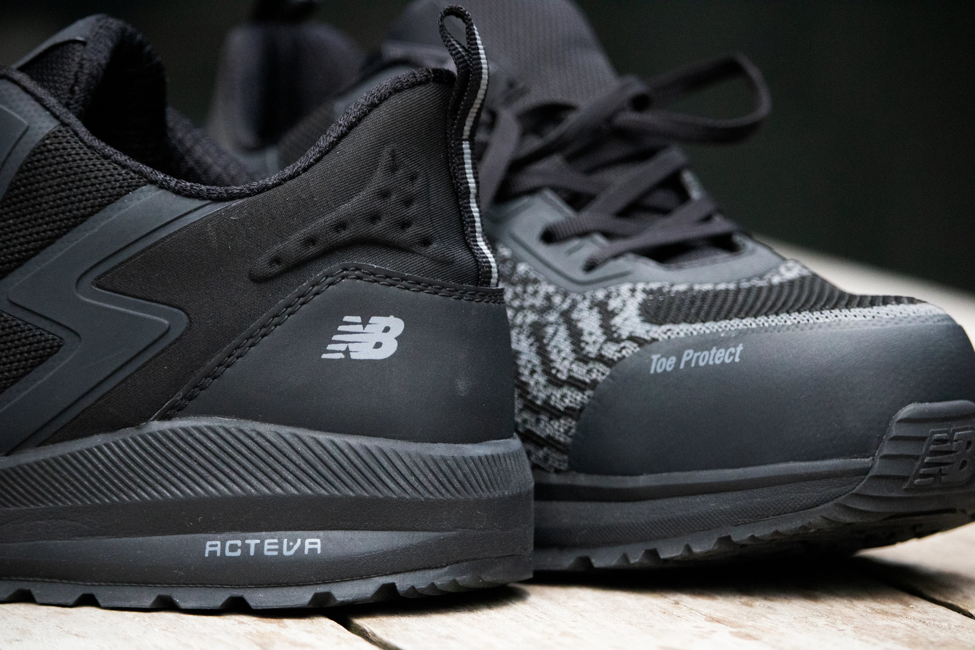 New Balance Speedware Safety Shoes S1 P SRC Black (7)