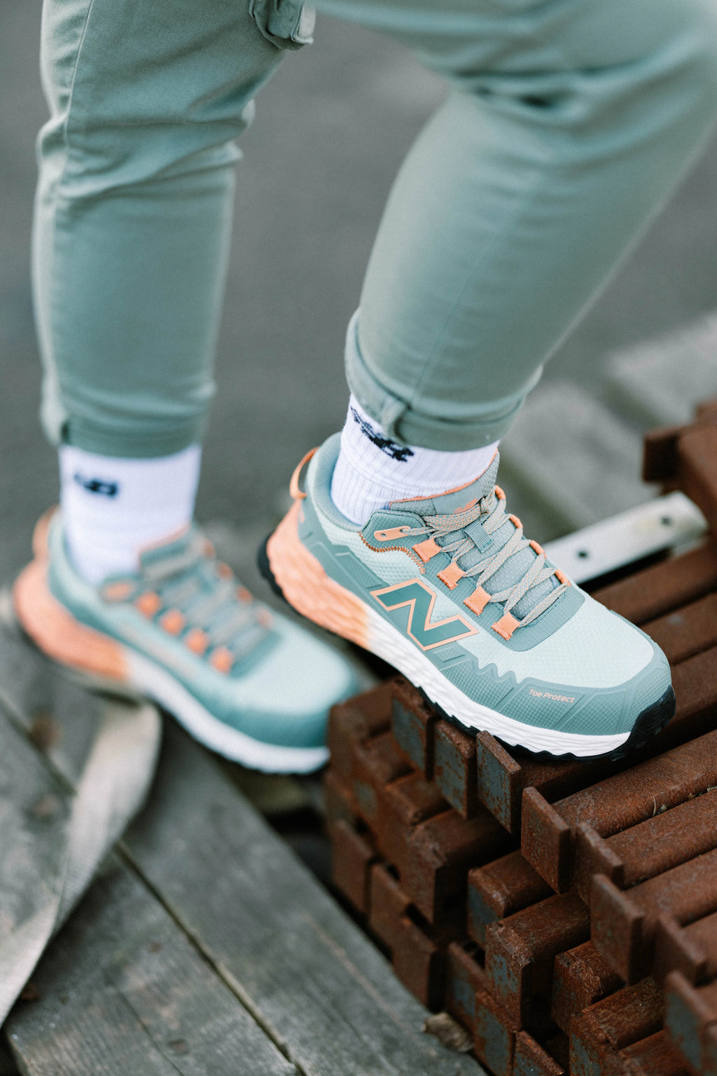 New Balance Cremorne Womens Safety shoes S3 L, aqua / pumpkin (20)